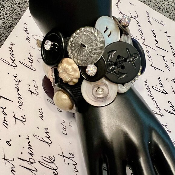 Exquisite Chunky CUFF/BRACELET/BANGLE Adorned w/Vintage Buttons and Rhinestones - Picture 1 of 6